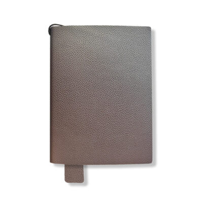 Caderneta Costurada Capa Flexível 132 Folhas A5 - Marrom Caderneta Costurada Capa Flexível 132 Folhas A5 - Marrom