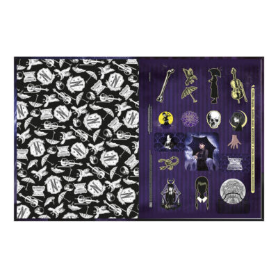 Caderno Universitário Grande Brochura Costurado Sem Mola Capa Dura 80 Folhas Wandinha – Estampas Div