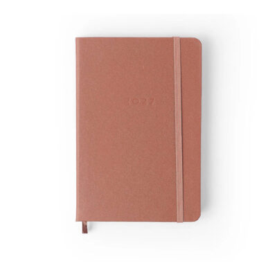 Agenda Planner Costurada Diária 2027 - Caramelo Agenda Planner Costurada Diária 2027 - Caramelo